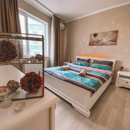 Luxury Sky Apartment Chisinau Luaran gambar