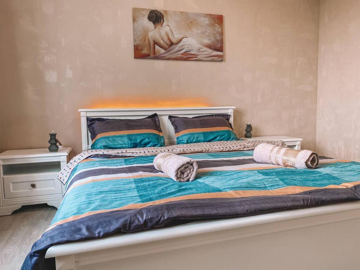 Luxury Sky Apartment Chisinau Luaran gambar