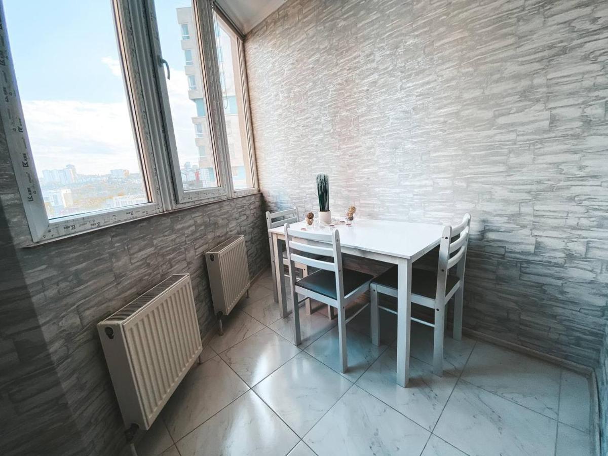Luxury Sky Apartment Chisinau Luaran gambar